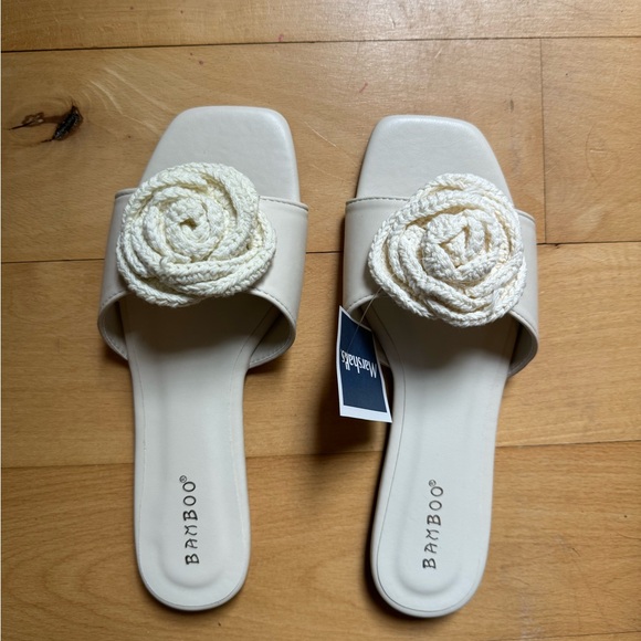 BAMBOO | Cream Slide Sandal - Picture 1 of 3